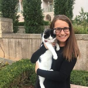 Meet your Posher, Alexis